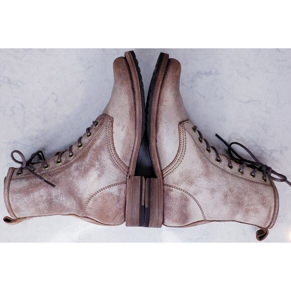 FRYE Veronica Combat Boots Distressed Tan/Beige Women's Size 9 B in VGUC - Picture 9 of 15